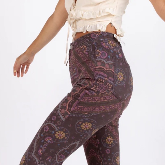 NWT Free People Just Float On Printed Flares Chocolate Combo 28 paisley purple - Picture 3 of 10